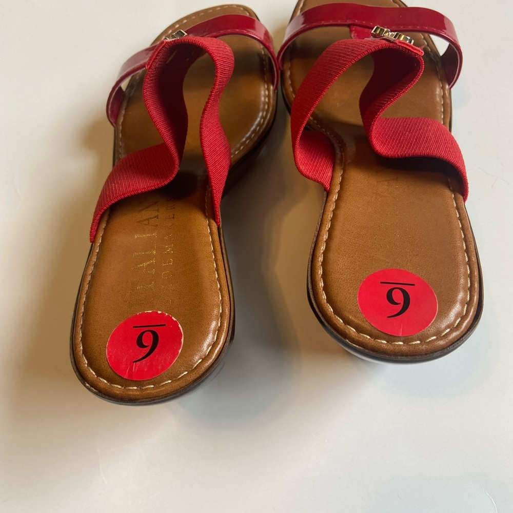 Italian Shoemakers Red Sandals - Picture 3 of 5